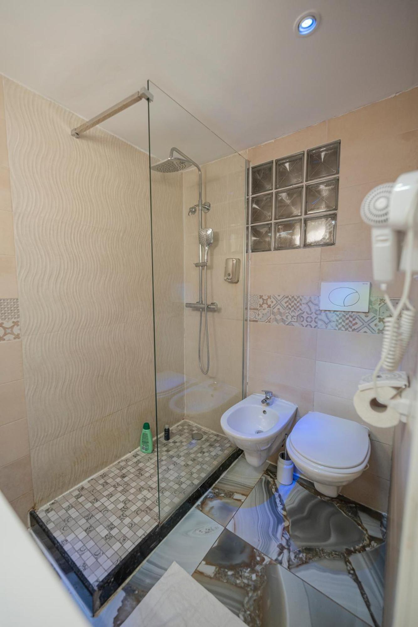 Il Faro 17 Bed & Breakfast Taranto Bagian luar foto