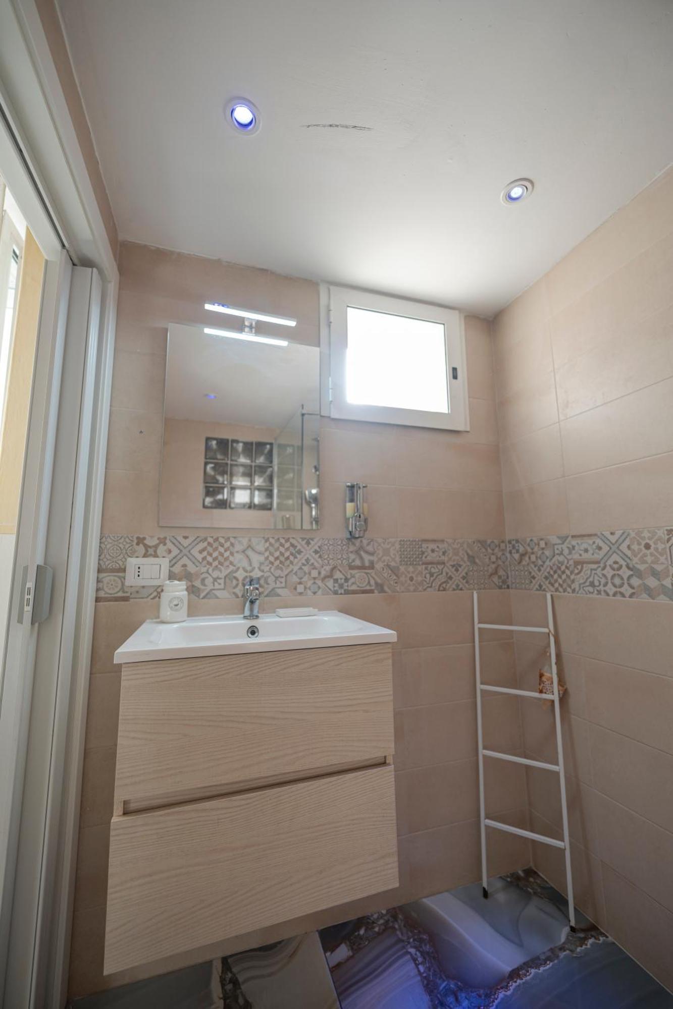 Il Faro 17 Bed & Breakfast Taranto Bagian luar foto